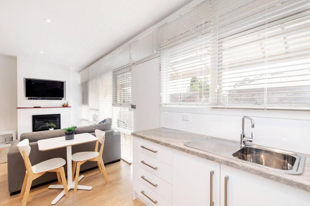 Modern Stylish Self-Contained Studio Apartment Burnside Exterior foto